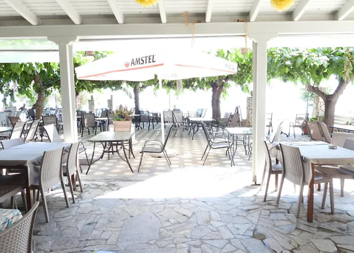 Panorama - Restaurant 2* Diakopto